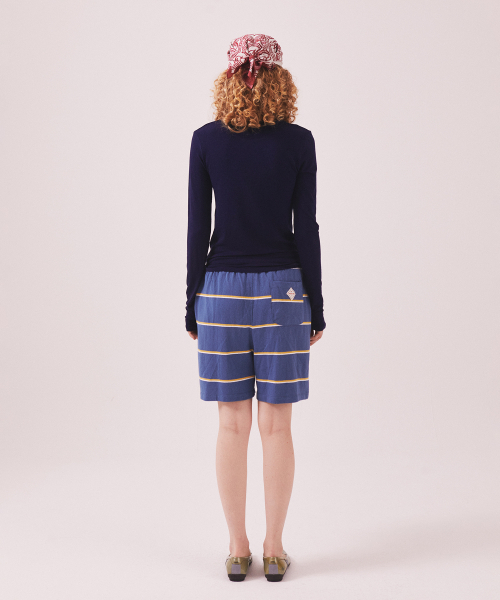 MENASOO(ミナス)の「MNS Soft Fitted Long T Shirt_Navy(Tシャツ/カットソー・レディース・ネイビー・F)」の6枚目の写真