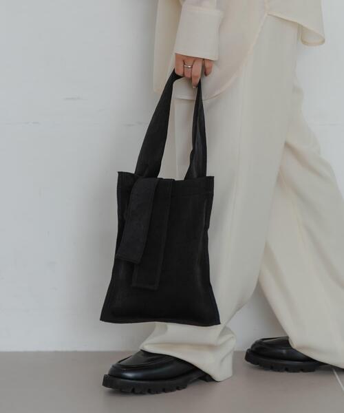 ITTI(イッチ)の「『一部別注カラー』ITTI MARY INSIDE OUT TOTE- S(トートバッグ・レディース・ブラック/マスタード/レッド・-)」の18枚目の写真