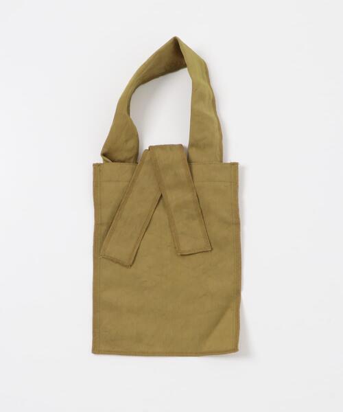 ITTI(イッチ)の「『一部別注カラー』ITTI MARY INSIDE OUT TOTE- S(トートバッグ・レディース・ブラック/マスタード/レッド・-)」の5枚目の写真