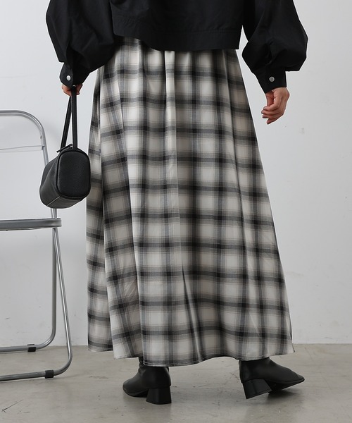 COLONY 2139（コロニートゥーワンスリーナイン）の「オンブレチェックフレアスカート（スカート・レディース・オフホワイト/ブラック・FREE）」の9枚目の写真