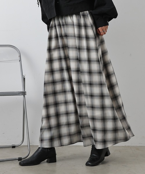 COLONY 2139（コロニートゥーワンスリーナイン）の「オンブレチェックフレアスカート（スカート・レディース・オフホワイト/ブラック・FREE）」の8枚目の写真