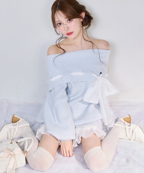 one after another NICE CLAUP(ワンアフターアナザーナイスクラップ)の「リボン付きオフショルニットワンピ(ワンピース・レディース・アイボリー/サックスブルー/チャコールグレー/ピンク・FREE)」の4枚目の写真