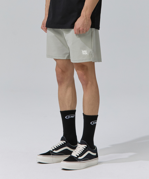 BLACK MONSTER FIT(ブラックモンスターフィット)の「クーリングトリコットショートパンツ (ライトベージュ) / BM220120(その他パンツ・レディース・その他・MEDIUM/LARGE/X-LARGE/XX-LARGE/XXX-LARGE)」の2枚目の写真