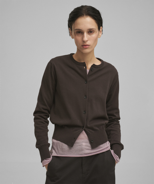 ANOTHER OFFICE WOMEN(アナザー オフィス ウーマン)の「w. Basis Roundneck Cardigan (Pewter)(カーディガン/ボレロ・レディース・その他・0)」の3枚目の写真