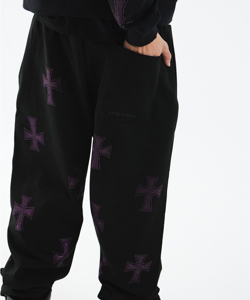 UNKNOWN LONDON(アンノウン・ロンドン)の「ジップフーディ|Black x Purple Cross Rhinestone Zip Hoodie|Unknown London(パーカー・メンズ・ブラック・SMALL/MEDIUM/LARGE/X-LARGE)」の13枚目の写真