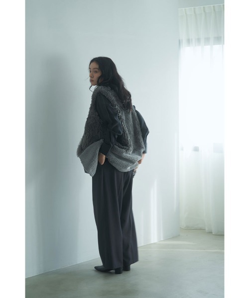 marjour（マージュール）の「BOA PANEL VEST（ベスト・レディース・ブラウン/グレー・M）」の8枚目の写真