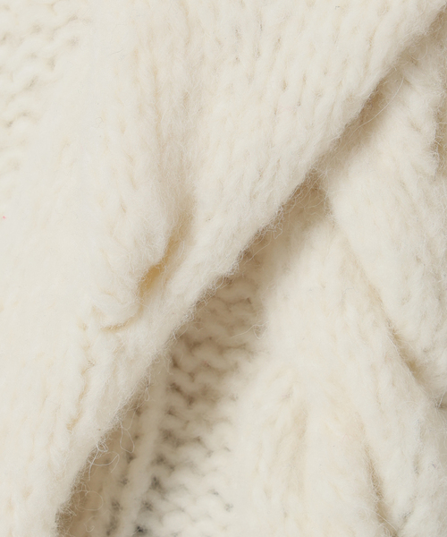 ＋81BRANCA（ハチイチブランカ）の「+81BRANCA/ハチイチブランカ SLOBE別注 ケーブルハンドニット（ニット/セーター・レディース・ホワイト/ブラック・FREE）」の17枚目の写真