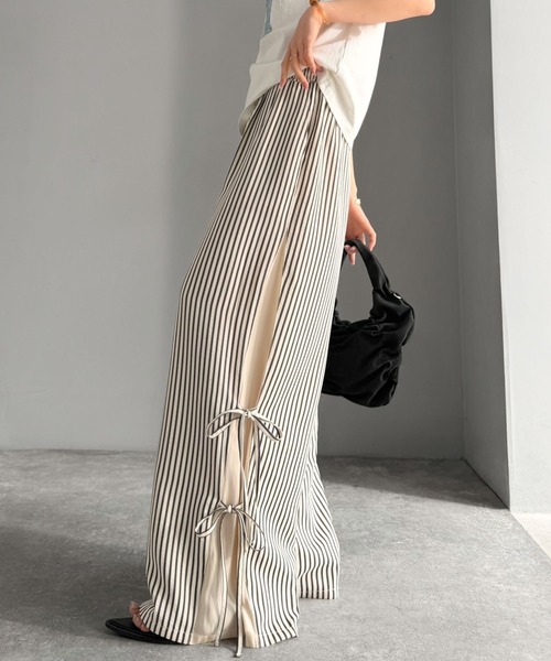 mily bilet（ミウィビレット）の「【mily bilet】トレンドのスポーティーMIXを叶える1本♪サイドリボンタイ 切り替えイージーパンツ（その他パンツ・レディース・ブラック/チャコールグレー×ブラック/ホワイト×ブラック/ホワイト×ブラウン・LARGE/MEDIUM/SMALL/X-LARGE）」の14枚目の写真