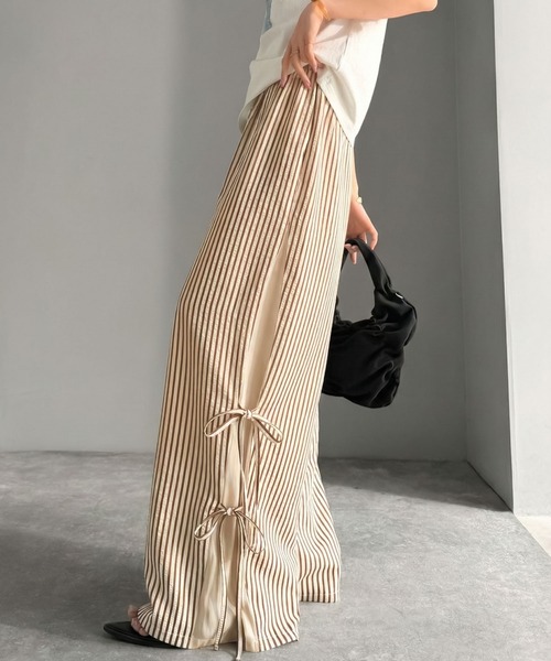 mily bilet(ミウィビレット)の「【mily bilet】軽やか素材で叶えるスポーティーMIXスタイル♪サイドリボン切り替えイージーパンツ(その他パンツ・レディース・ブラック/チャコールグレー×ブラック/ホワイト×ブラック/ホワイト×ブラウン・LARGE/MEDIUM/SMALL/X-LARGE)」の13枚目の写真
