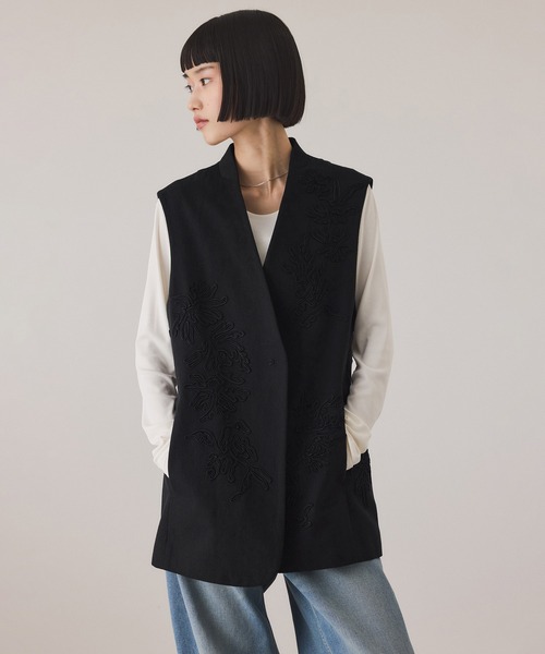 ADAM ET ROPE'（アダムエロペ）の「エンブロイダリージレ（ベスト・レディース・キナリ/ブラック・FREE）」の6枚目の写真