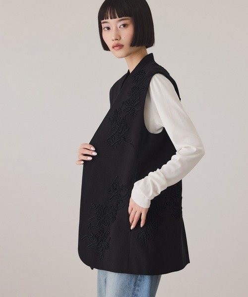 ADAM ET ROPE'（アダムエロペ）の「エンブロイダリージレ（ベスト・レディース・キナリ/ブラック・FREE）」の9枚目の写真