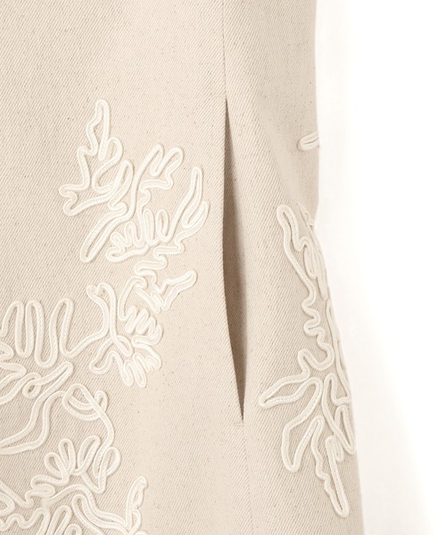 ADAM ET ROPE'（アダムエロペ）の「エンブロイダリージレ（ベスト・レディース・キナリ/ブラック・FREE）」の19枚目の写真