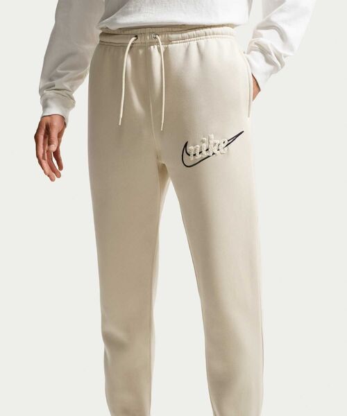 NIKE(ナイキ)の「ナイキ スポーツウェア クラブ メンズ フリース ジョガーパンツ / Nike Sportswear Club Men's Fleece Joggers IF0700-229 Light Khaki(スウェットパンツ・メンズ・ブラウン系その他2・M/XL/S/L/2XL)」の3枚目の写真