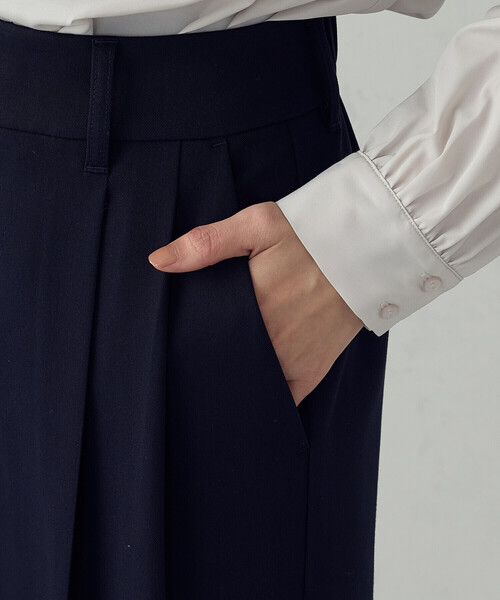 COMME CA ISM(コムサイズム)の「ストレッチツイル 2タックワイドパンツ / セットアップ対応(その他パンツ・レディース・ネイビー/ブラック・SMALL/MEDIUM/LARGE/X-LARGE)」の16枚目の写真
