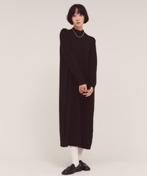スタンドネックロングワンピース