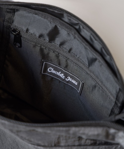 Chocolate Jesus (チョコレートジーザス )の「CJ CARGO SHOULDER BAG(ショルダーバッグ・メンズ・ブラック/グレー・FREE)」の11枚目の写真