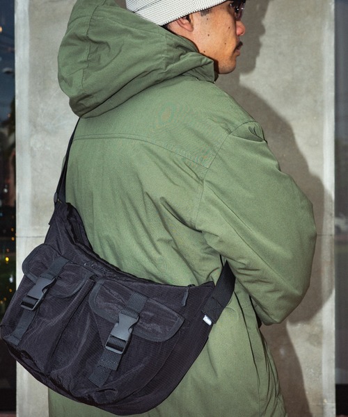 Chocolate Jesus (チョコレートジーザス )の「CJ CARGO SHOULDER BAG(ショルダーバッグ・メンズ・ブラック/グレー・FREE)」の15枚目の写真