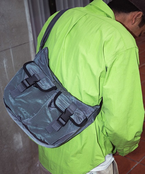Chocolate Jesus (チョコレートジーザス )の「CJ CARGO SHOULDER BAG(ショルダーバッグ・メンズ・ブラック/グレー・FREE)」の17枚目の写真