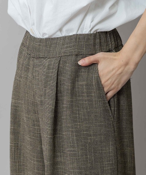 Munich（ミューニック）の「【吸水・速乾性】ポリエステルレーヨンカラミ織りワイドパンツ（その他パンツ・レディース・ブラック/ベージュ/ブラウン・S/M）」の11枚目の写真