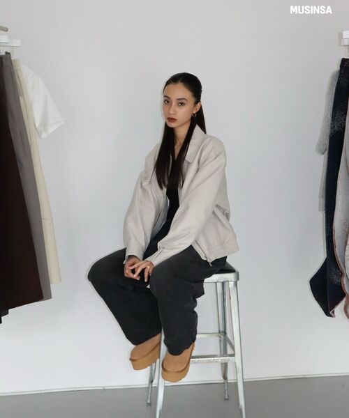 MUSINSA STANDARD WOMAN（ムシンサスタンダードウーマン）の「ウィメンズ シンセティックスエード ブルゾンジャケット [マッシュルーム]（ブルゾン・レディース・その他・LARGE/MEDIUM/X-SMALL/SMALL）」の10枚目の写真