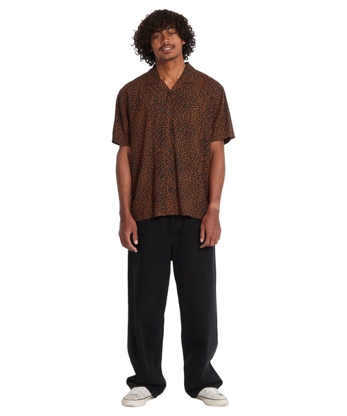 VOLCOM（ボルコム）の「VOLCOM メンズ UTOPIAS PRINT SS 半袖シャツ 【2026年春夏モデル】（シャツ/ブラウス・メンズ・ブラウン・X-LARGE/LARGE/MEDIUM/SMALL）」の8枚目の写真