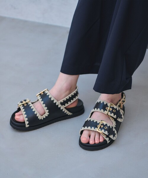 UNITED ARROWS（ユナイテッドアローズ）の「ナチュラル 2ライン サンダル（サンダル・レディース・ブラック/ブラウン・35/36/37/38）」の2枚目の写真