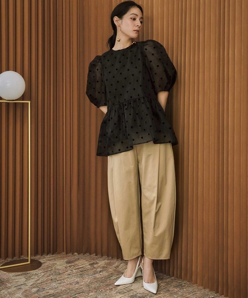 ELFRANK（エルフランク）の「ドットシアー パフスリーブ チュニックブラウス《着用動画あり》（シャツ/ブラウス・レディース・ブラック/オフホワイト・S/M）」の14枚目の写真
