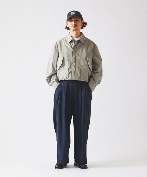 JOURNAL STANDARD relume（ジャーナルスタンダード　レリューム）の「ガーメントダイ カラー フライトジャケット（ミリタリージャケット・メンズ・イエロー/グレー/ダークパープル/モスグリーン・MEDIUM/LARGE）」の5枚目の写真