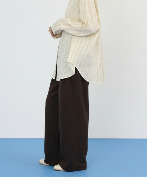 NUJOH(ヌゾ)の「Wide Drawstring Sweat Pants / ワイドドローストリングスウェットパンツ(スウェットパンツ・レディース・ブラック/ナチュラル/ブラウン/チャコールグレー・FREE)」の2枚目の写真