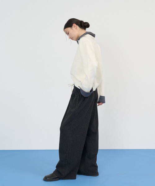 NUJOH(ヌゾ)の「Wide Drawstring Sweat Pants / ワイドドローストリングスウェットパンツ(スウェットパンツ・レディース・ブラック/ナチュラル/ブラウン/チャコールグレー・FREE)」の8枚目の写真