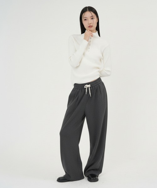 NUJOH(ヌゾ)の「Wide Drawstring Sweat Pants / ワイドドローストリングスウェットパンツ(スウェットパンツ・レディース・ブラック/ナチュラル/ブラウン/チャコールグレー・FREE)」の14枚目の写真