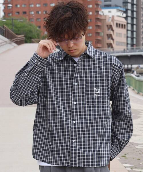 FFEIN(フェイン)の「【FFEIN(フェイン)】アソートワンポイントラウンド長袖チェックシャツ / シャツ レギュラーカラー 長袖 ワンポイント 刺繍 レイヤード ポケット(シャツ/ブラウス・メンズ・グリーン/ブルー/ダークオレンジ/ダークネイビー/レッド/パープル・X-SMALL/LARGE/MEDIUM/SMALL)」の13枚目の写真