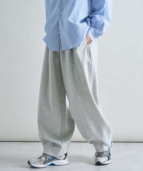 CRAFT STANDARD BOUTIQUE（クラフトスタンダードブティック）の「ボンディングスウェットバルーンパンツ（その他パンツ・メンズ・ライトグレー/ブラック・M/L/S）」の4枚目の写真