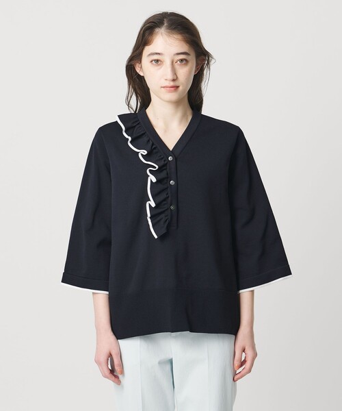 UNITED ARROWS（ユナイテッドアローズ）の「ミニマル Vネックフリル プルオーバー（ニット/セーター・レディース・ブラック/ネイビー/ベージュ・00）」の15枚目の写真