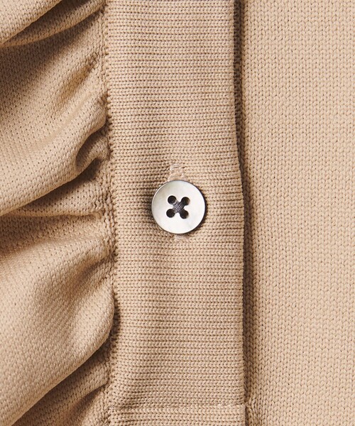 UNITED ARROWS（ユナイテッドアローズ）の「ミニマル Vネックフリル プルオーバー（ニット/セーター・レディース・ブラック/ネイビー/ベージュ・00）」の20枚目の写真