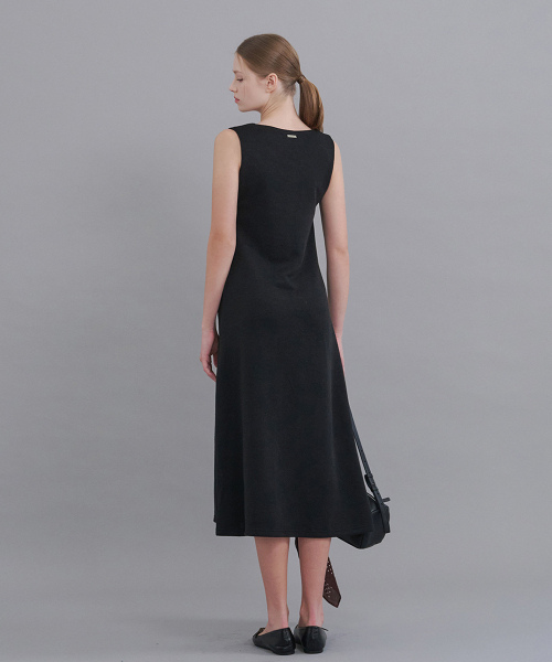 MICANE（ミケーネ）の「ソニア ビスチェドレス-カーディガンセットアップ（ワンピース・レディース・Beige/ブラック・SMALL/MEDIUM/LARGE/X-LARGE/XX-LARGE）」の6枚目の写真