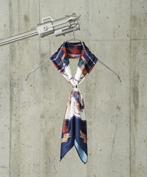 THE MILES（ザ マイルズ）の「"03"≪スカーフリング付き≫アソート スカーフ(70cm×70cm)（バンダナ/スカーフ・レディース・グリーン系1/ネイビー系3/ピーコックグリーン系1/オレンジ系1/イエロー系1/サックスブルー系1/ブラック系1/ネイビー系1/ホワイト系1/レッド系1/ネイビー系2/ベージュ系1/ダルブルー系1/ブラック系2/スカイブルー系1・ONE SIZE）」の9枚目の写真