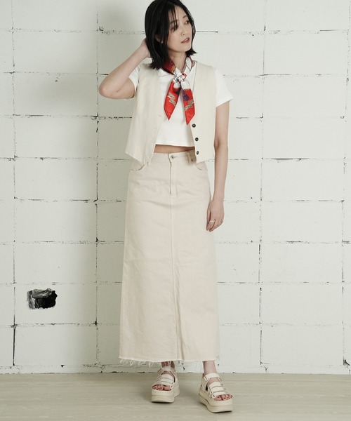 THE MILES（ザ マイルズ）の「"03"≪スカーフリング付き≫アソート スカーフ(70cm×70cm)（バンダナ/スカーフ・レディース・グリーン系1/ネイビー系3/ピーコックグリーン系1/オレンジ系1/イエロー系1/サックスブルー系1/ブラック系1/ネイビー系1/ホワイト系1/レッド系1/ネイビー系2/ベージュ系1/ダルブルー系1/ブラック系2/スカイブルー系1・ONE SIZE）」の17枚目の写真