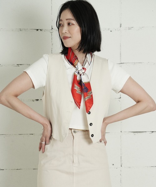 THE MILES（ザ マイルズ）の「"03"≪スカーフリング付き≫アソート スカーフ(70cm×70cm)（バンダナ/スカーフ・レディース・グリーン系1/ネイビー系3/ピーコックグリーン系1/オレンジ系1/イエロー系1/サックスブルー系1/ブラック系1/ネイビー系1/ホワイト系1/レッド系1/ネイビー系2/ベージュ系1/ダルブルー系1/ブラック系2/スカイブルー系1・ONE SIZE）」の18枚目の写真