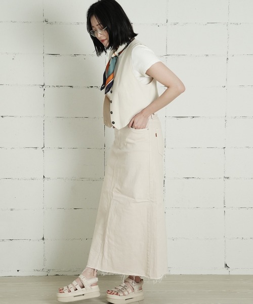 THE MILES（ザ マイルズ）の「"03"≪スカーフリング付き≫アソート スカーフ(70cm×70cm)（バンダナ/スカーフ・レディース・グリーン系1/ネイビー系3/ピーコックグリーン系1/オレンジ系1/イエロー系1/サックスブルー系1/ブラック系1/ネイビー系1/ホワイト系1/レッド系1/ネイビー系2/ベージュ系1/ダルブルー系1/ブラック系2/スカイブルー系1・ONE SIZE）」の20枚目の写真