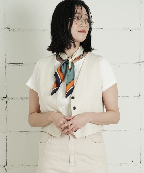 THE MILES（ザ マイルズ）の「"03"≪スカーフリング付き≫アソート スカーフ(70cm×70cm)（バンダナ/スカーフ・レディース・グリーン系1/ネイビー系3/ピーコックグリーン系1/オレンジ系1/イエロー系1/サックスブルー系1/ブラック系1/ネイビー系1/ホワイト系1/レッド系1/ネイビー系2/ベージュ系1/ダルブルー系1/ブラック系2/スカイブルー系1・ONE SIZE）」の21枚目の写真