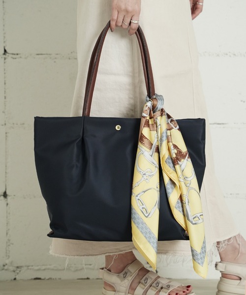 THE MILES（ザ マイルズ）の「"03"≪スカーフリング付き≫アソート スカーフ(70cm×70cm)（バンダナ/スカーフ・レディース・グリーン系1/ネイビー系3/ピーコックグリーン系1/オレンジ系1/イエロー系1/サックスブルー系1/ブラック系1/ネイビー系1/ホワイト系1/レッド系1/ネイビー系2/ベージュ系1/ダルブルー系1/ブラック系2/スカイブルー系1・ONE SIZE）」の16枚目の写真