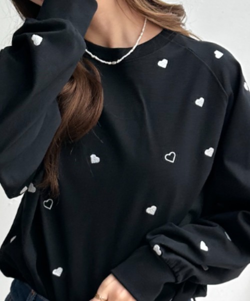 umune(ウムネ)の「ハート刺繍 ロンT 総柄 カットソー 長袖 Tシャツ クルーネック プルオーバー クルーネック カジュアル トップス 秋 冬(Tシャツ/カットソー・レディース・オフホワイト/ブラック/ネイビー・FREE)」の14枚目の写真