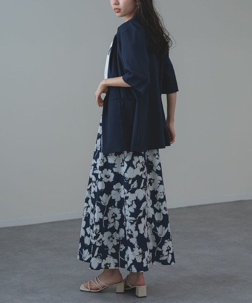 ANNA LUNA(アンナルナ)の「【ANNA LUNA】上品 な 花柄 で 華やぐ 大人 スカート(スカート・レディース・グレー/ネイビー・MEDIUM)」の10枚目の写真