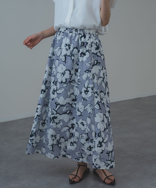 ANNA LUNA(アンナルナ)の「【ANNA LUNA】上品 な 花柄 で 華やぐ 大人 スカート(スカート・レディース・グレー/ネイビー・MEDIUM)」の22枚目の写真