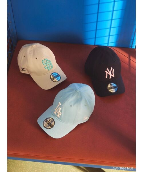 dazzlin（ダズリン）の「【MLB × New Era × dazzlin】サイドロゴキャップ（キャップ・レディース・ネイビー/ブルー/アイボリー・FREE）」の3枚目の写真