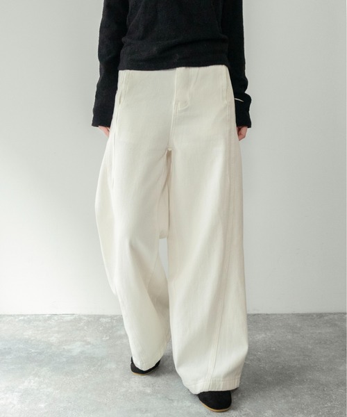 on:nue（オンニュ）の「【on:nue】[着用動画あり！] サイドパネルセミワイドパンツ/2026 SS COLLECTION（その他パンツ・レディース・アイボリー/ベージュ・LARGE/MEDIUM）」の13枚目の写真