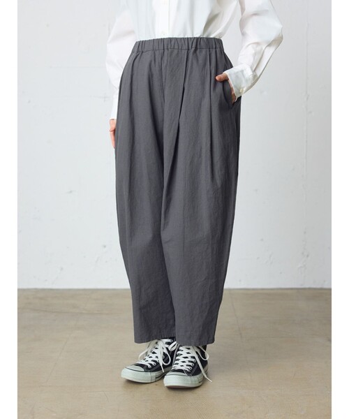 MidiUmi（ミディウミ）の「MidiUmi C/Lワイドイージーテーパードパンツ（その他パンツ・レディース・チャコールグレー/ブラック/キナリ・FREE）」の12枚目の写真