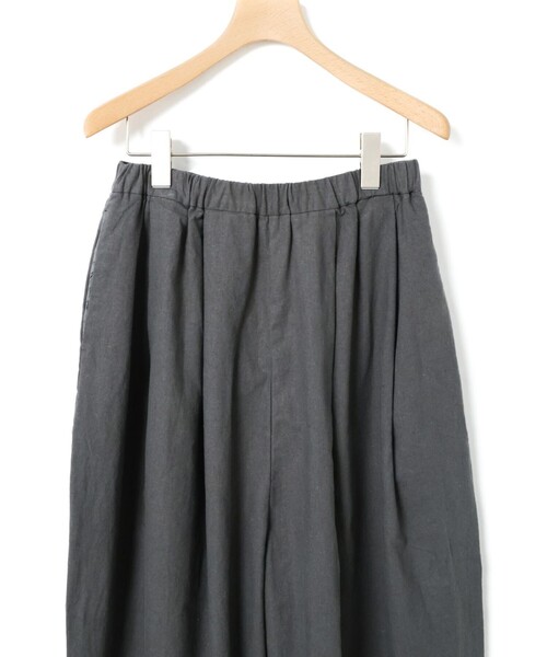 MidiUmi（ミディウミ）の「MidiUmi C/Lワイドイージーテーパードパンツ（その他パンツ・レディース・チャコールグレー/ブラック/キナリ・FREE）」の17枚目の写真
