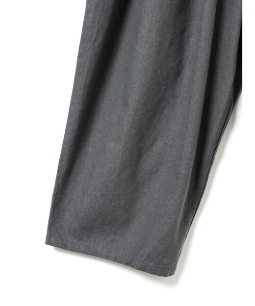 MidiUmi（ミディウミ）の「MidiUmi C/Lワイドイージーテーパードパンツ（その他パンツ・レディース・チャコールグレー/ブラック/キナリ・FREE）」の19枚目の写真